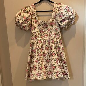 Hyacinth House/Tuckernut floral puff sleeve dress